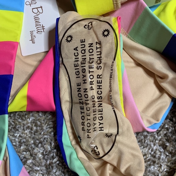 NWT 🏷️ Multi-colored bikini from Blushing Brunette Boutique - Picture 7 of 8